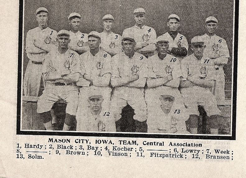 1910 Mason City Claydiggers Baseball team.jpg
